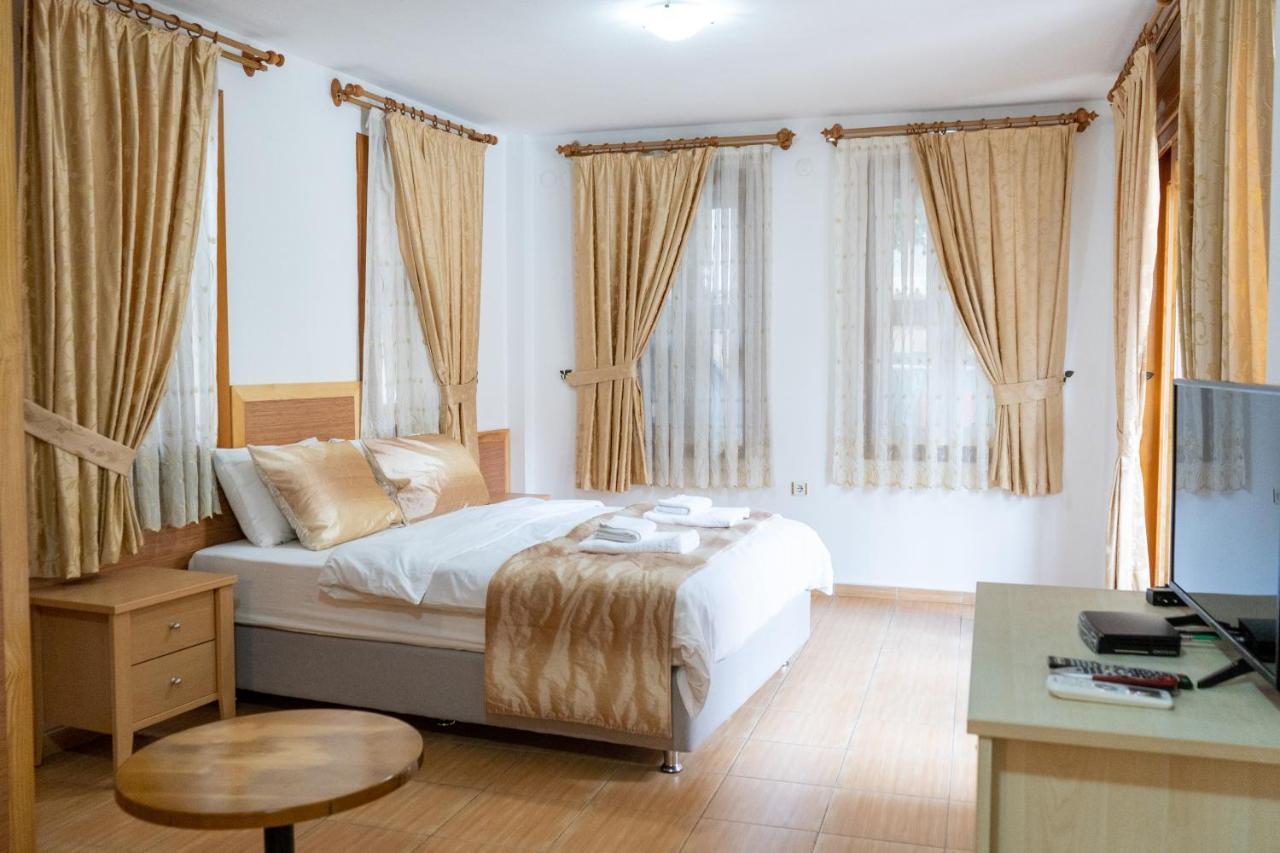 Kaleici Aparts Villa Antalia Esterno foto